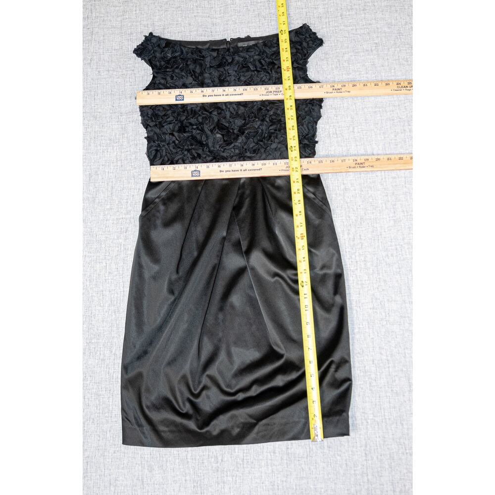 ST. JOHN Women's Rosette Cocktail Dress in black size 4 - Picture 7 of 11